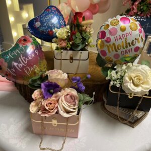 Mother’s Day Flower Bag with Balloon